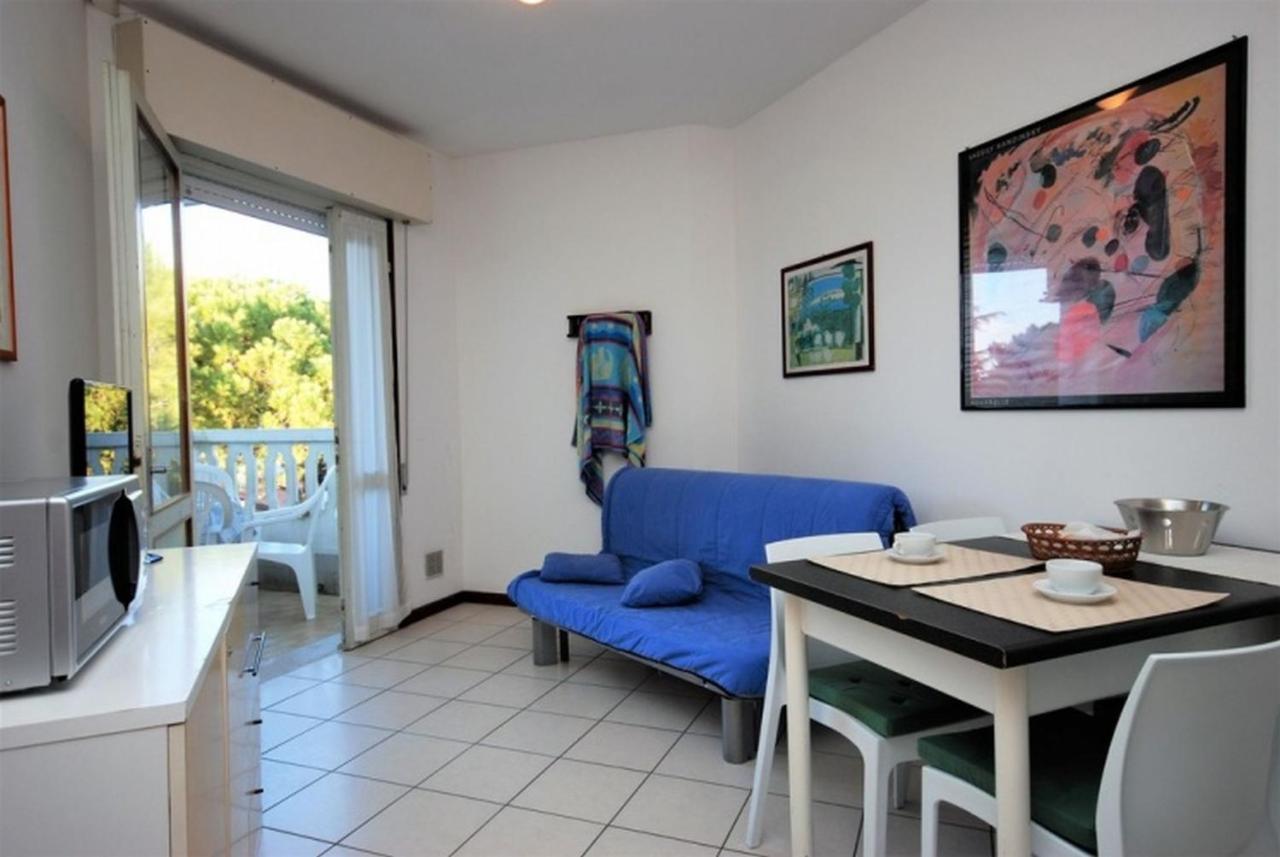 Apartamento Residenza Rubin Lignano Sabbiadoro Exterior foto