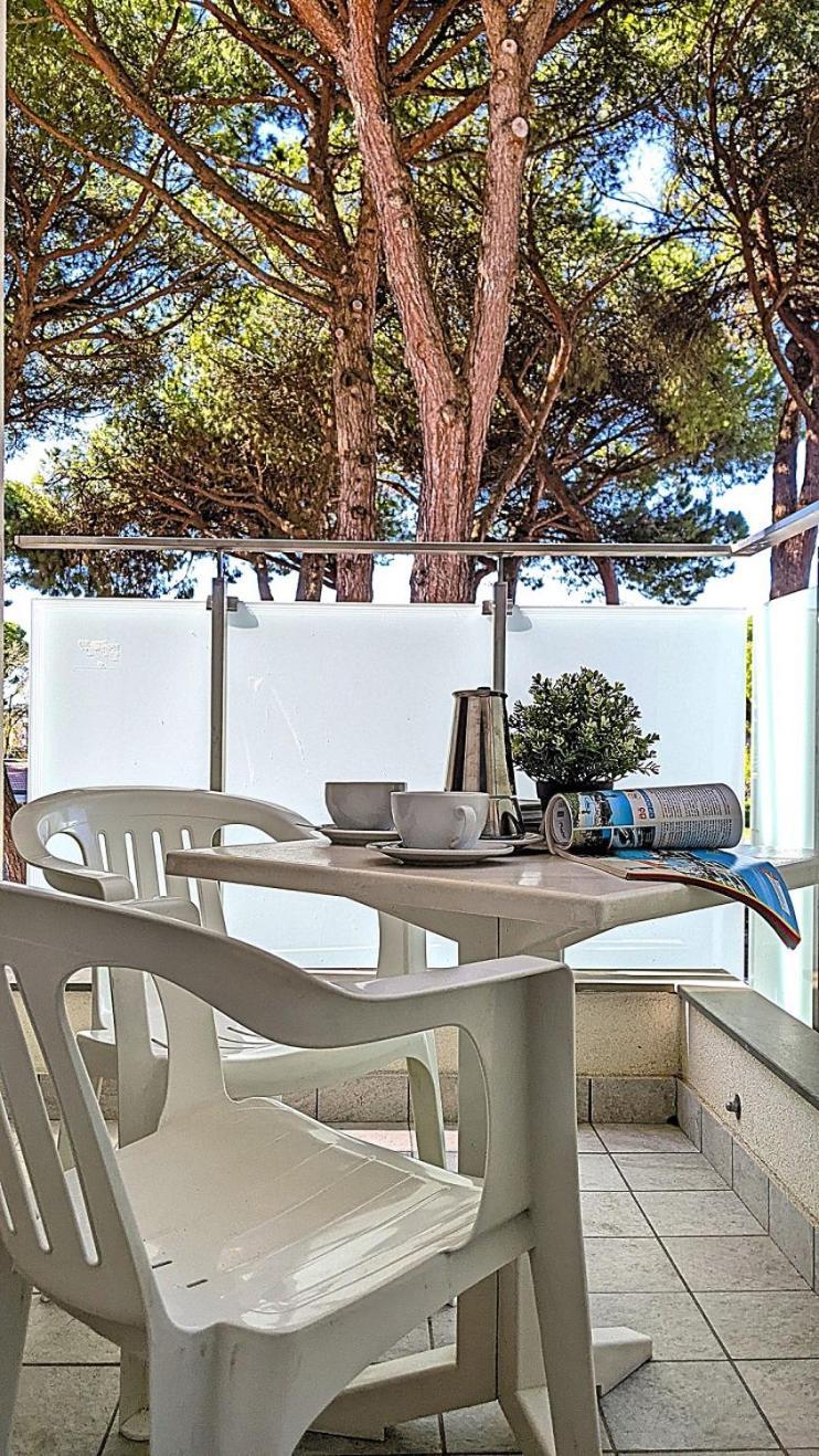 Apartamento Residenza Rubin Lignano Sabbiadoro Exterior foto